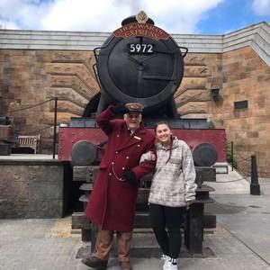 Meet your Posher, Crystal